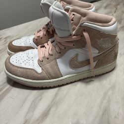 Pink Jordan 1’s