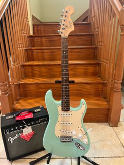 Squier FSR Affinity Stratocaster w/ Fender Champion 20 Amp