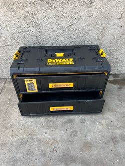 Dewalt tool box