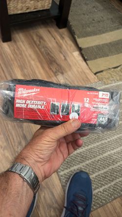 Milwaukee High Dexterity Nitrile Gloves 12-Pack