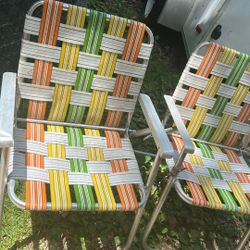 2 Vintage Lawn Chair’s 