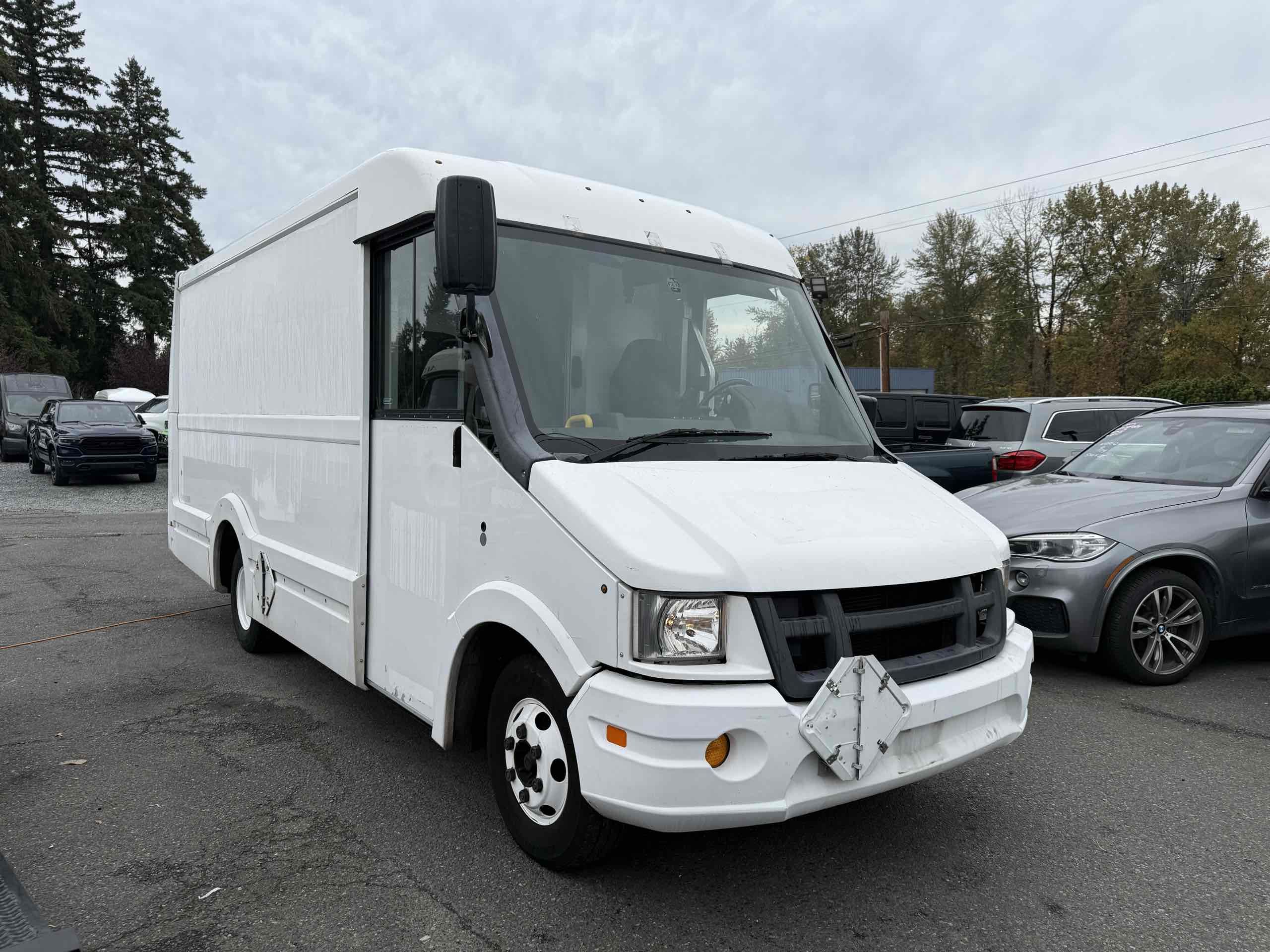 2014 Isuzu Commercial Van