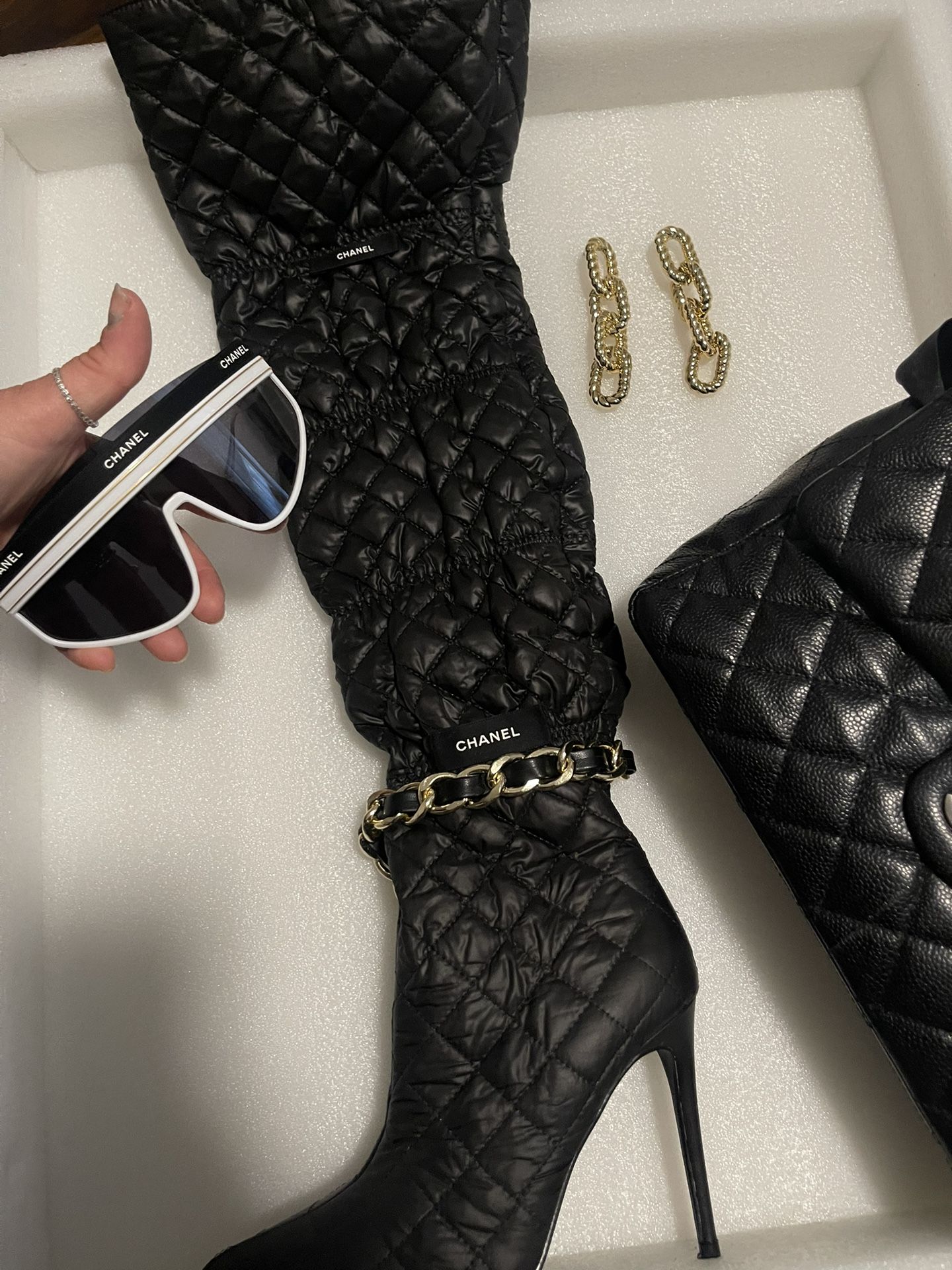 Black High Boots N. Glasses