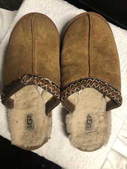 Ugg Slipper Women’s Size 7