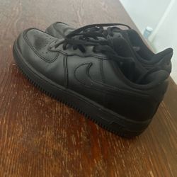 Black Nike Air Force 1