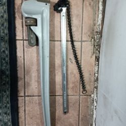 Bigg Pipe Wrench For Sale 