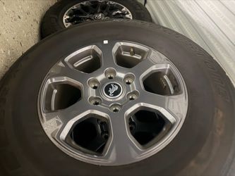 Bronco wheel and tire set. 5