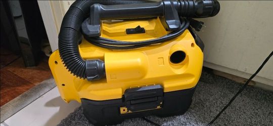 Dewalt vacuum