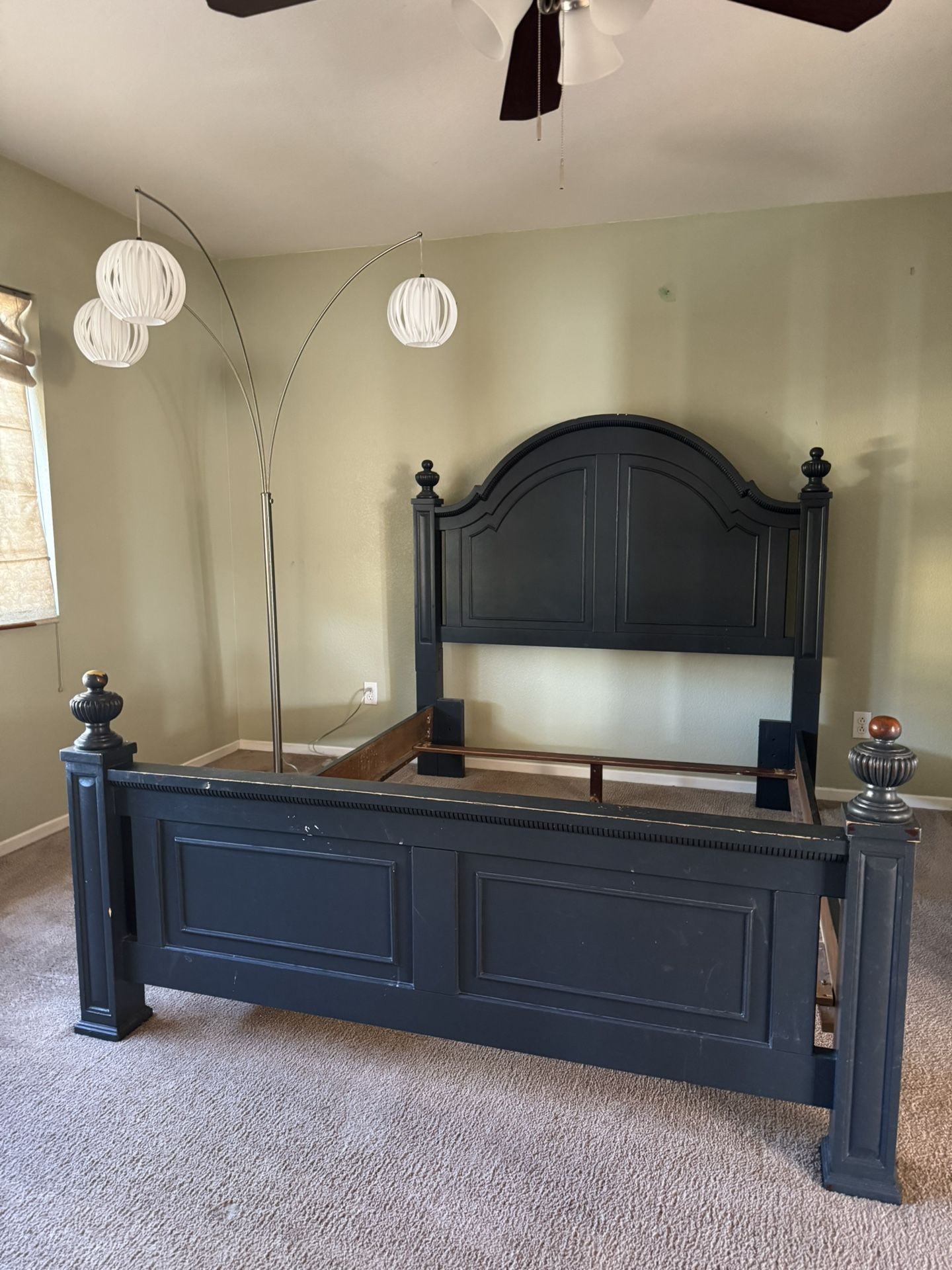 Queen Bed Frame And Lamp