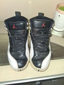 Air Jordan 12 Retro Black White Sneakers 9 1/2