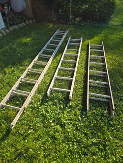 3 aluminum extension ladders