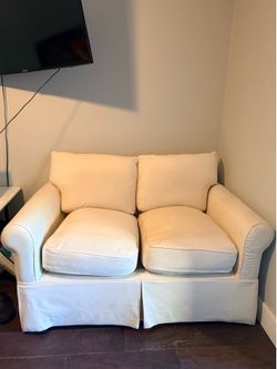 Love seat