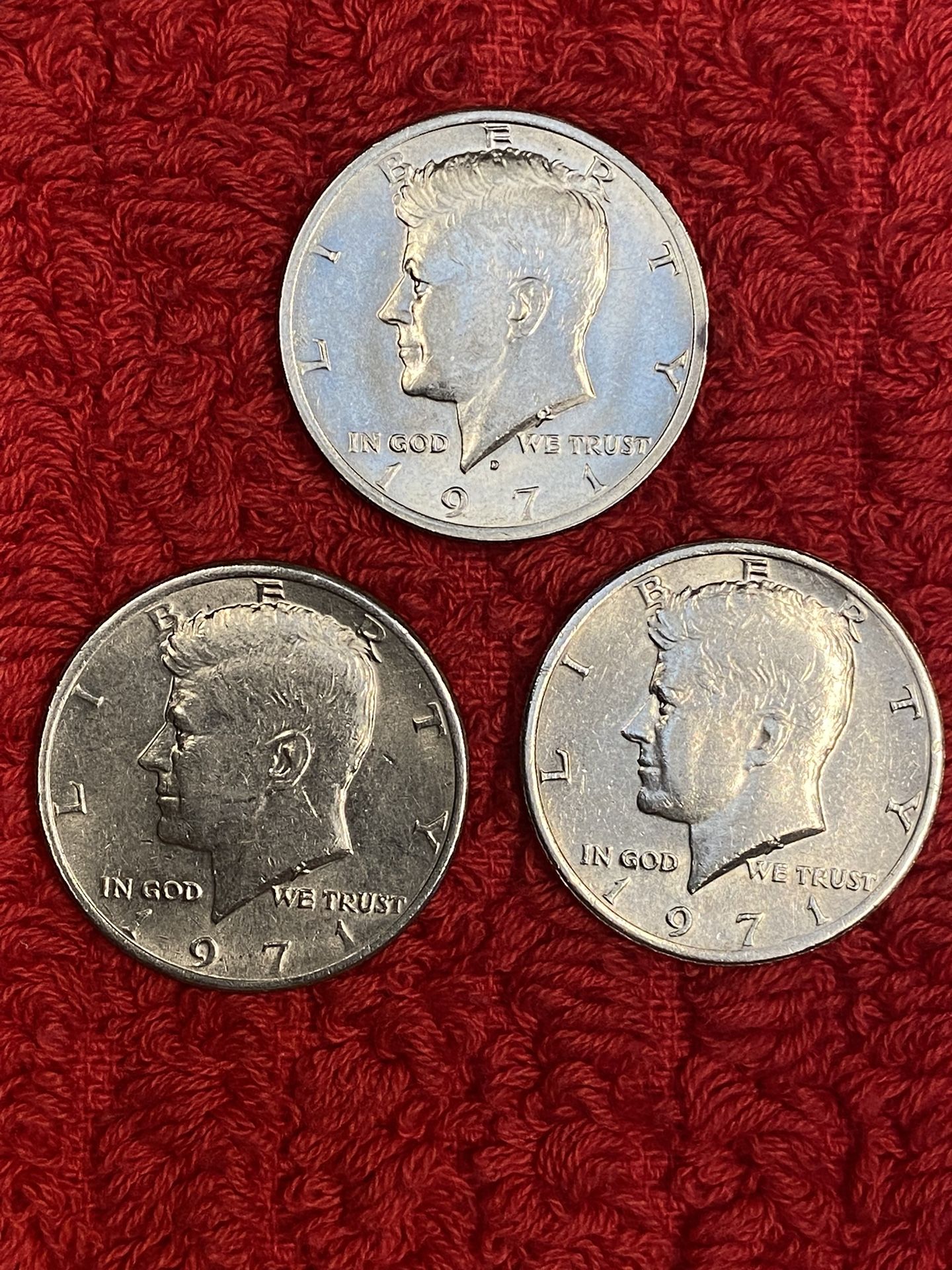 1971 Half Dollar Coins  ( More Coins Posted Taking Offers )