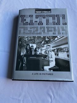 ELTON OGRAPHY. A Life In Pictures
