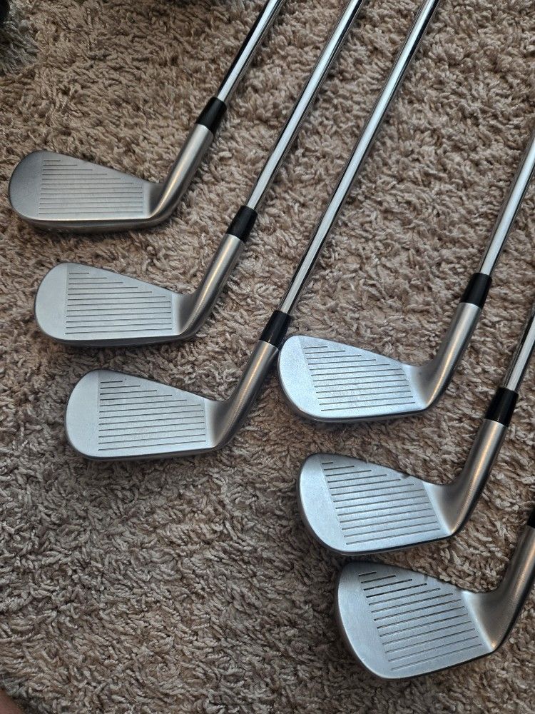 Mens Mizuno And Calloway Golf