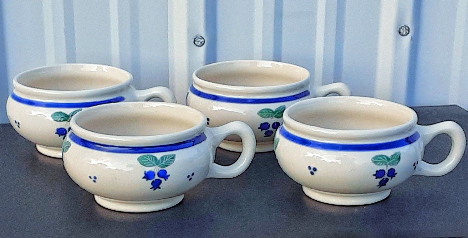 Hartstone Blueberry L.L. Bean stoneware handled chili or soup bowls X 4 (Set)