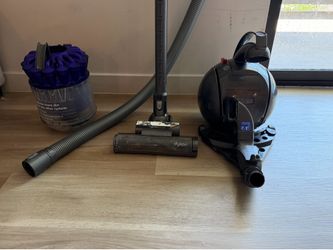 Dyson DC39 Vacuum