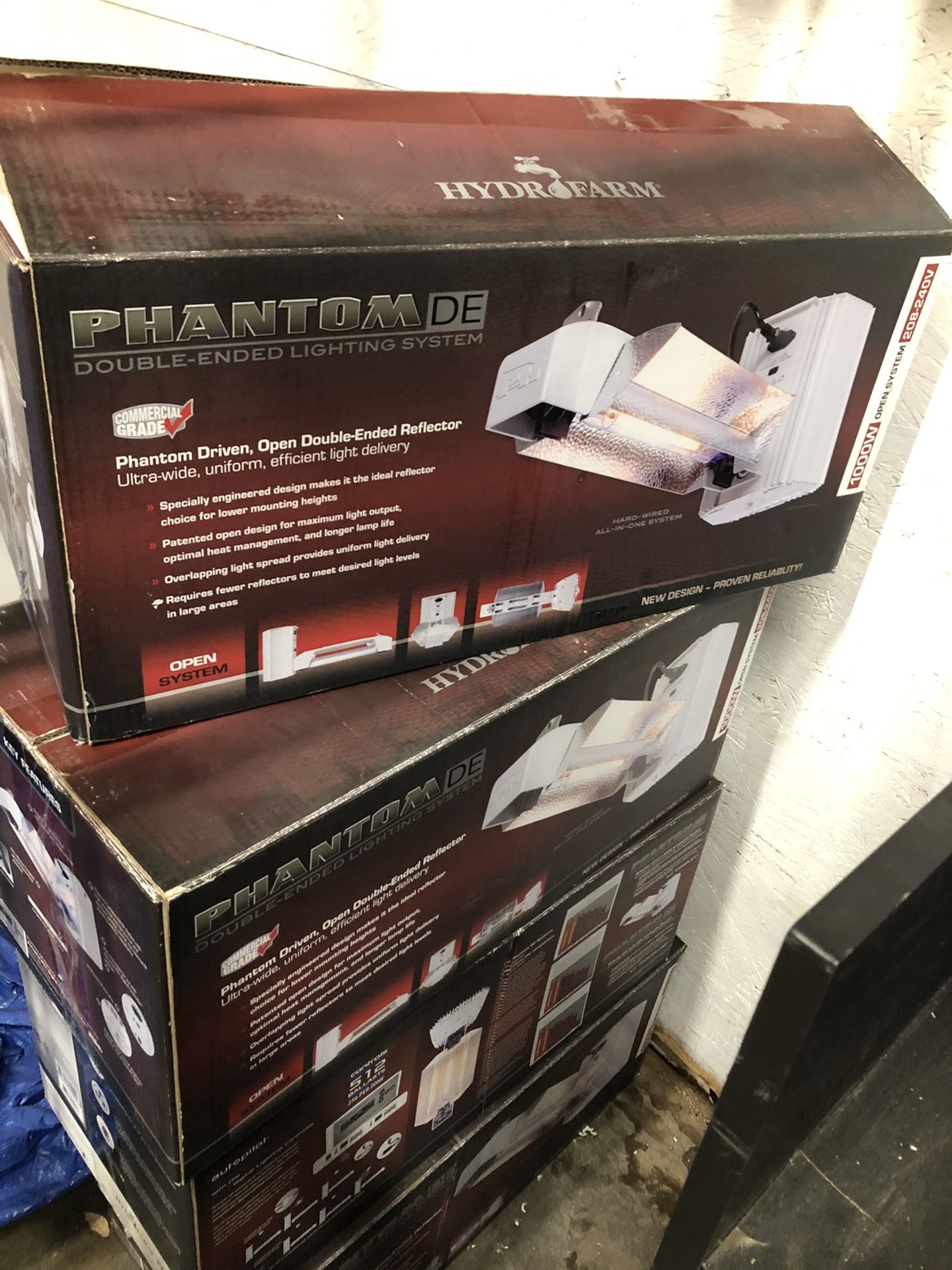 Phantom grow lights 1000 watt used one run 200 have 10