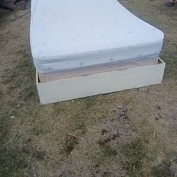 Se Vende Cama Full Size 