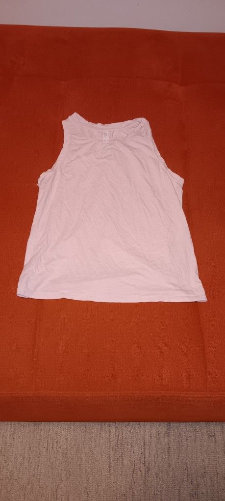 Star Above Woman's Tanktop Size Large $5.00