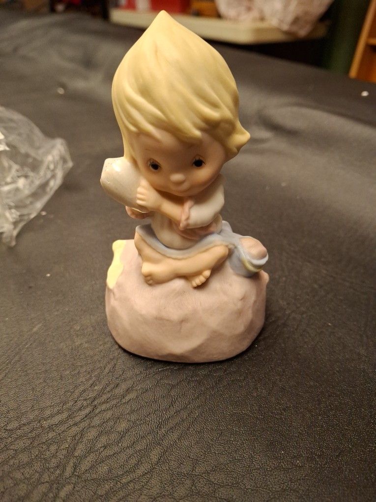 Hallmark Betsey By The Sea Musical