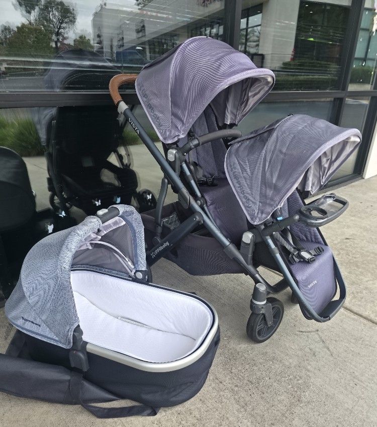 Uppa Vista Double Stroller W Bassinette