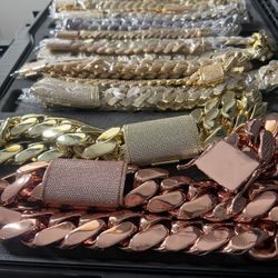 rose gold super thick necklace and bracelets