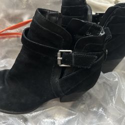 Sam Edelman Maurine black suede ankle boots. Size 6.5
