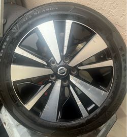 Nissan Altima wheels and tires accepting offers