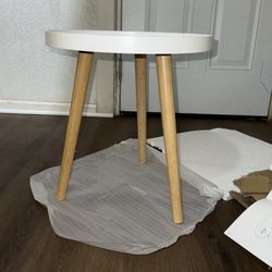Round Modern White Table 
