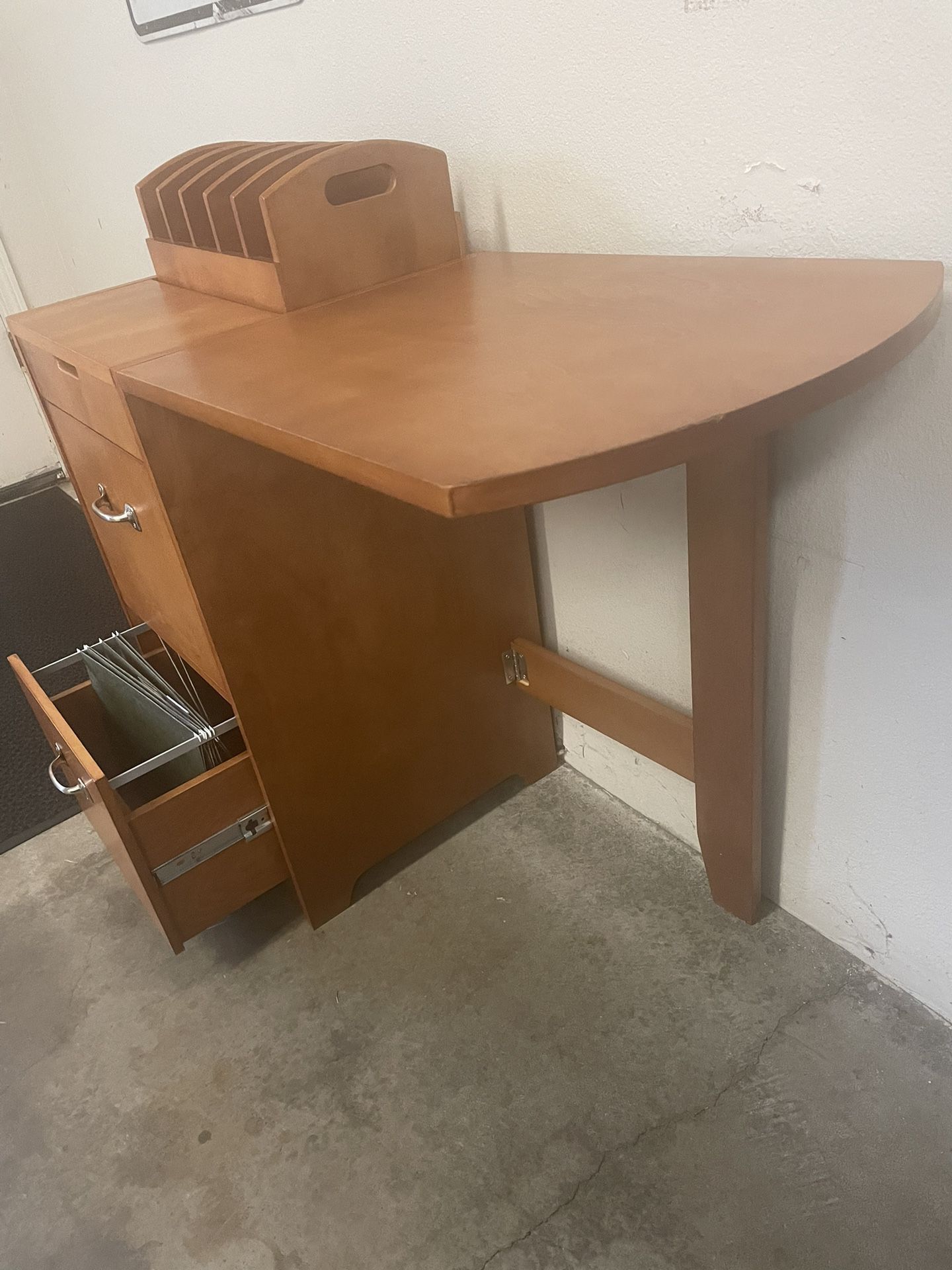 Desk - File Cabinets