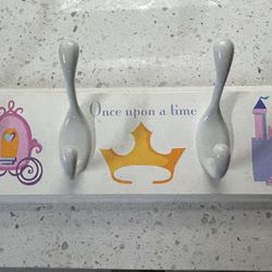 Princess Towel Hook Rack