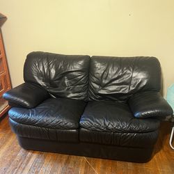 BLACK  LEATHER COUCH