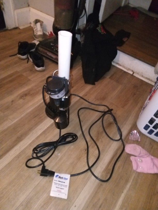 Multi-step MAX75 SUBMERSIBLE SUMP PUMP
