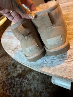 Uggs size 3