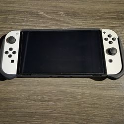 Nintendo OLED Switch & Pokemon Scarlet & Legends Arceus!