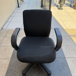 *FREE* Computer Chair
