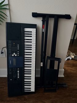 Yamaha Keyboard with Pro-Line Stand