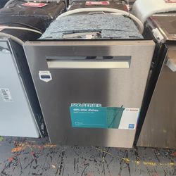 Bosch 500 Series 24 Inch Dishwasher Stainless Steel SHP65CM5N