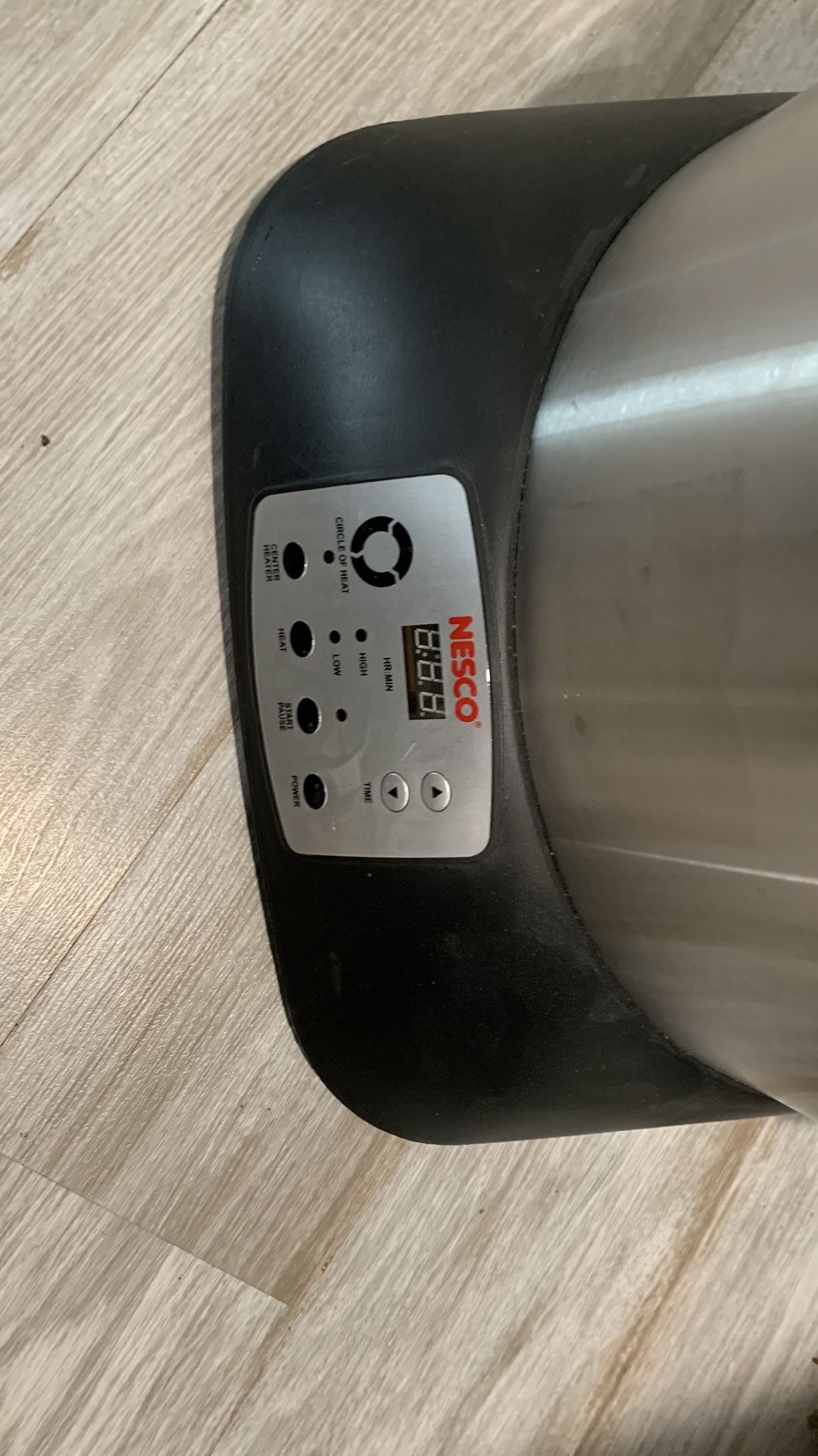 NESCO 1,425-Watt 18-Lb.-Capacity High-Speed Turkey Roaster