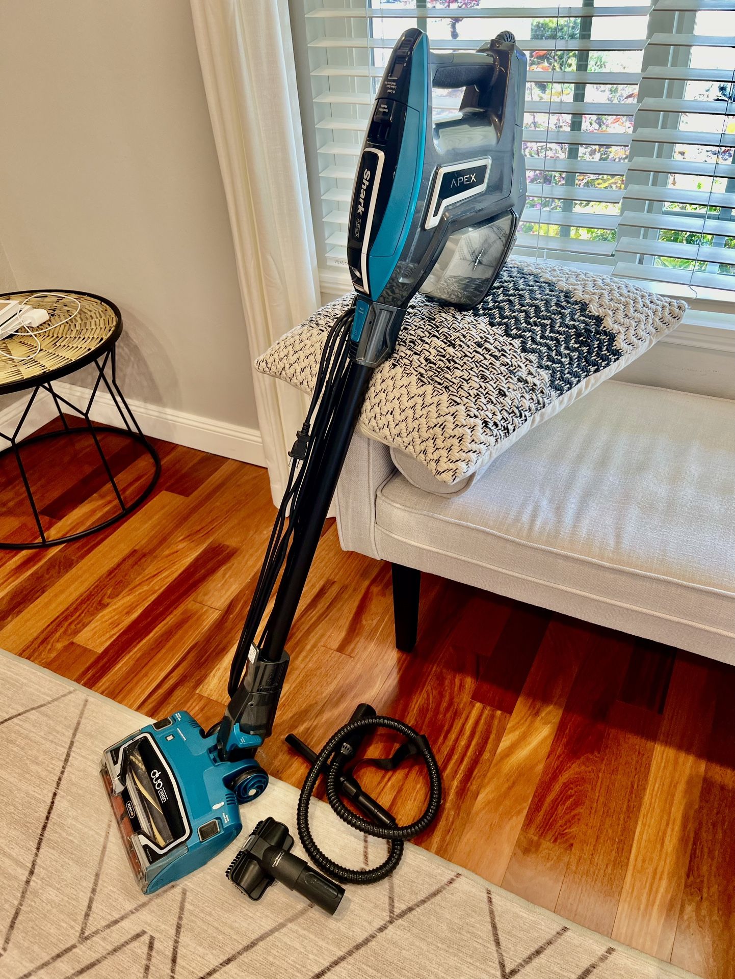 Shark APEX ZeroM Duoclean Vacuum 