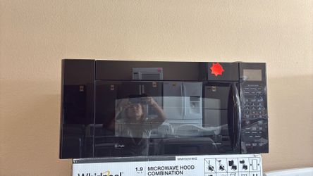 Nice like new GE microwave
