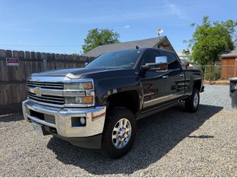 Chevy Silverado 2500HD Duramax 4x4 Crew Cab