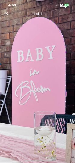 Wood Baby In Bloom Stand with LED Lights Around