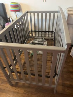 Delta baby crib