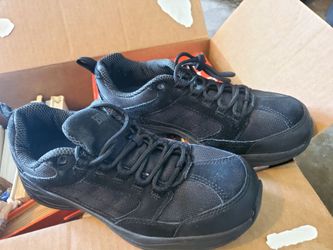 BRAHMA MEN’S STEEL TOE BLACK WORK SHOES SIZE 8 USED IT ONCE