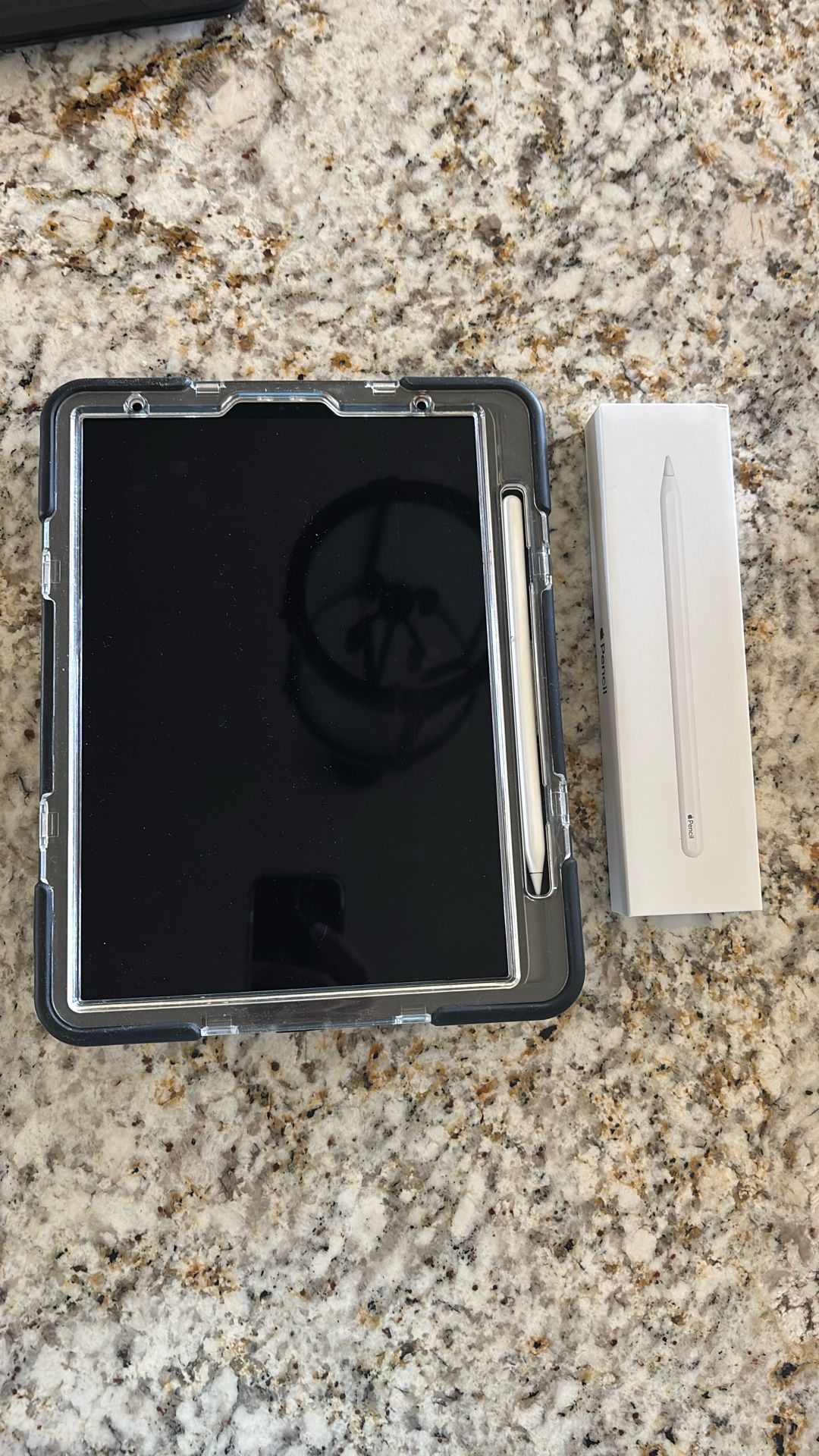 Apple iPad Pro 11 w/Apple Pencil
