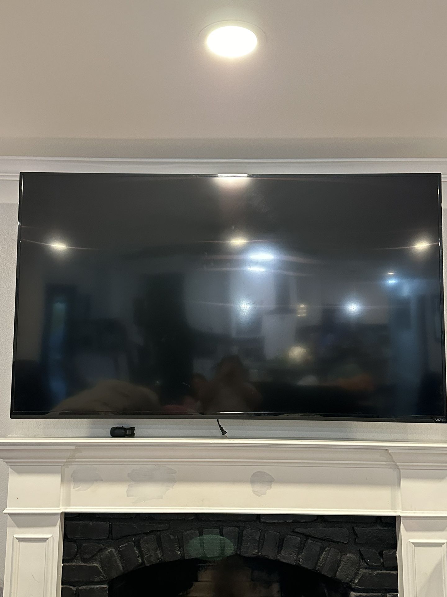 Vizio, 70 Inch Smart TV Needs Black Light As Is