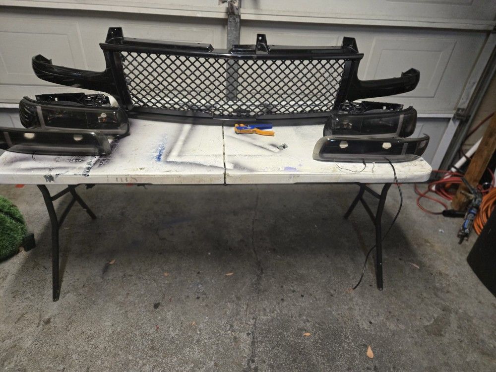 Custom Silverado Headlight And Grill