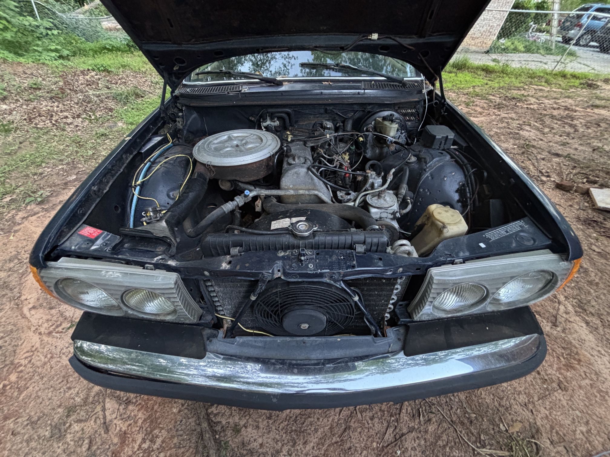 1983. 240D